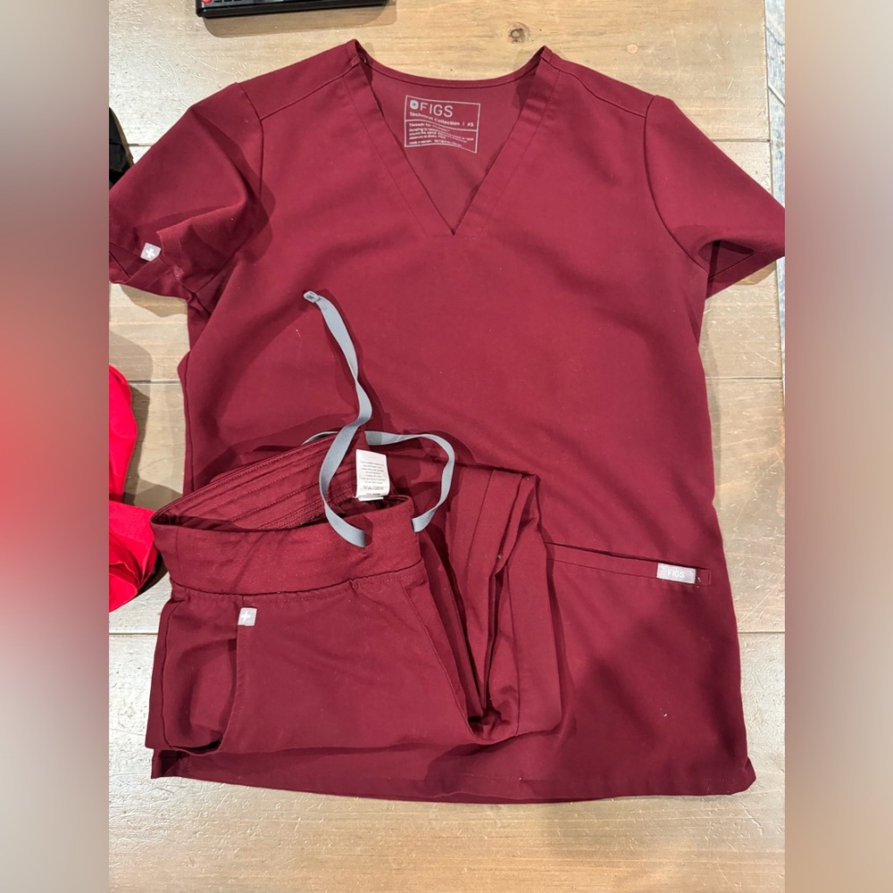Figs Burgundy Set XS Casma and S Yola
